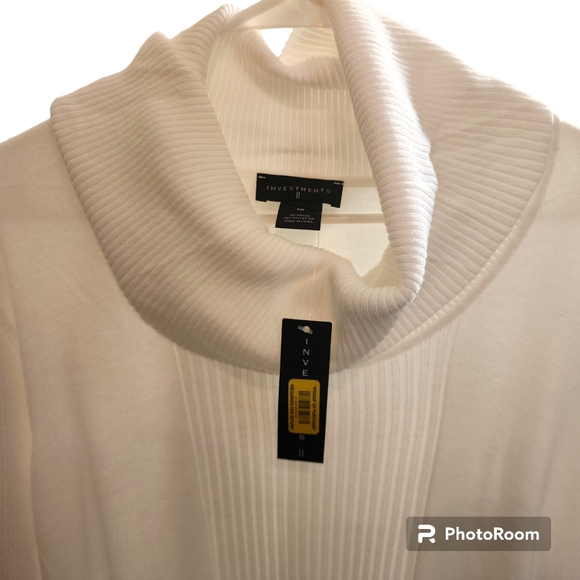NWT Investments Turtleneck Sweater - Picture 2 of 3